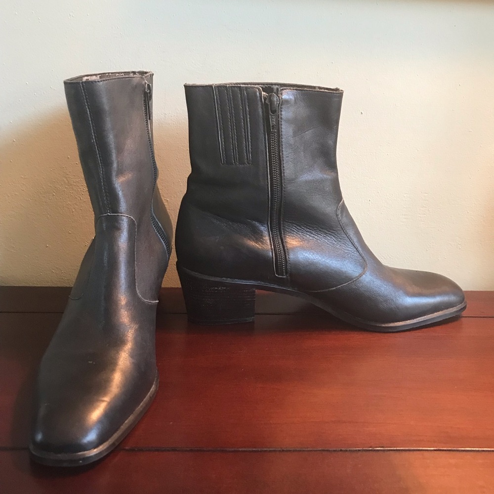 Booties - Picture 3 of 7